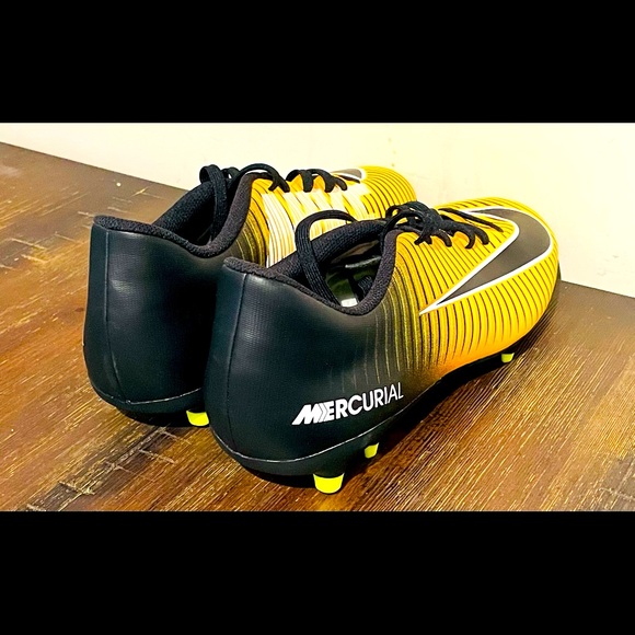 Nike Mercurial Vapor || Gold/Black Soccer Cleats 💛🖤 - Picture 2 of 7